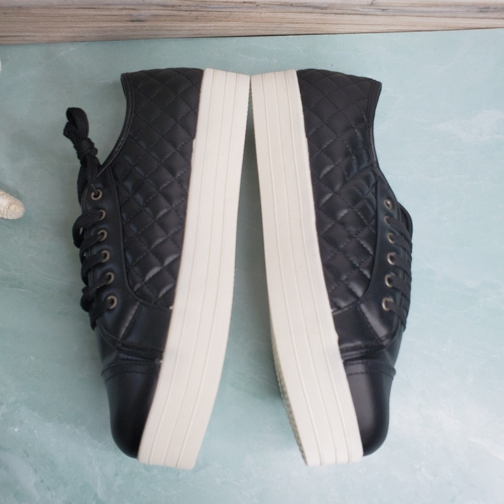 Breckelle's Black Quilted Platform Lace Up Sneaker - Picture 6 of 7